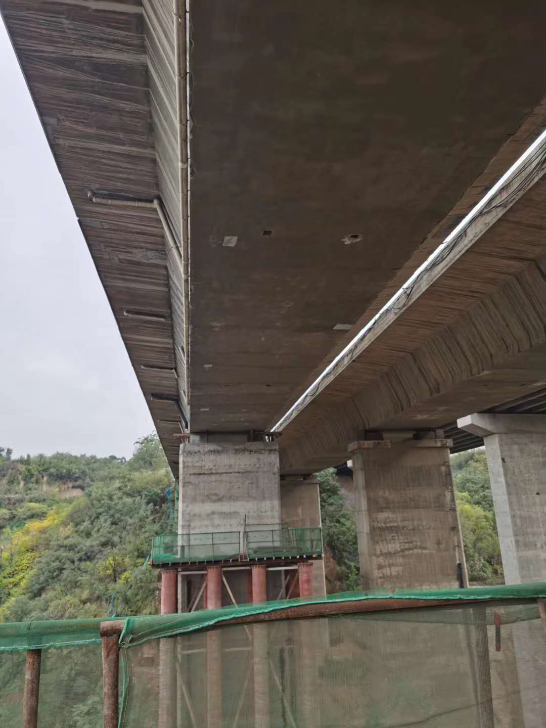 建阳桥梁加固前制定可行设计方案图并用对施工方法